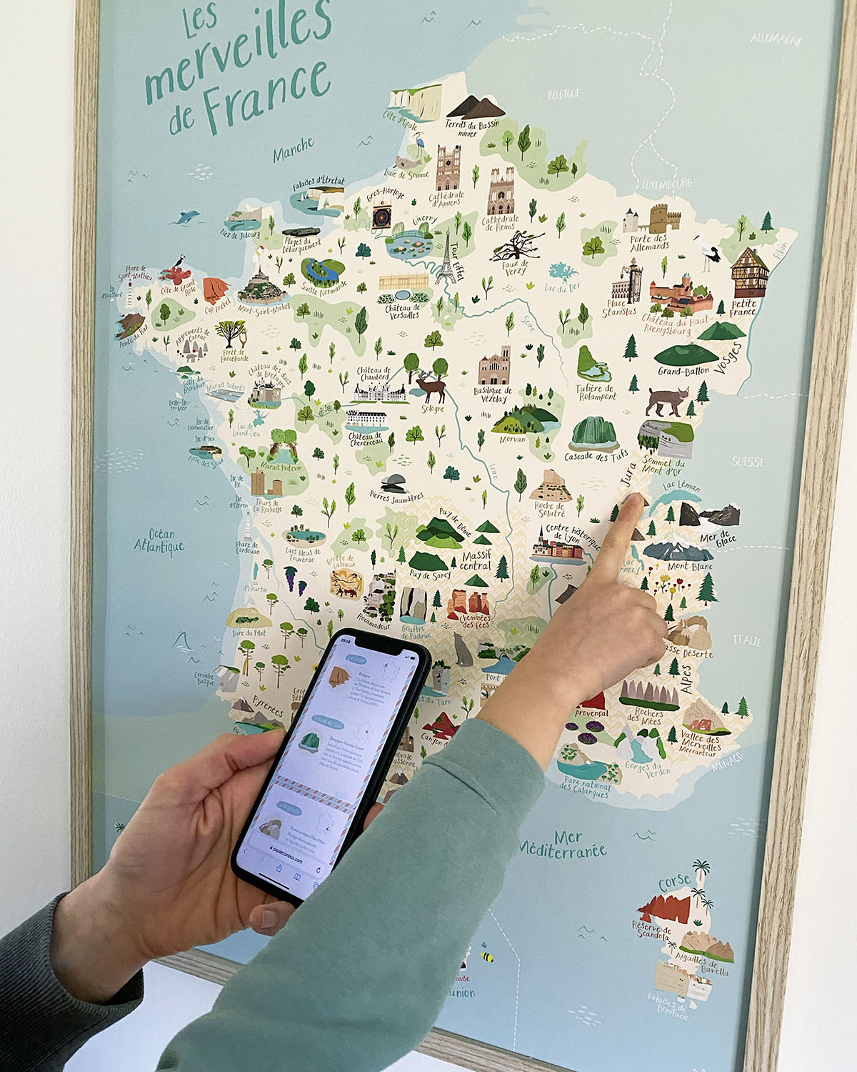 Affiche carte de France, poster illustré pédagogique et géographique, affiche et jeu numérique, affiche détaillée à explorer