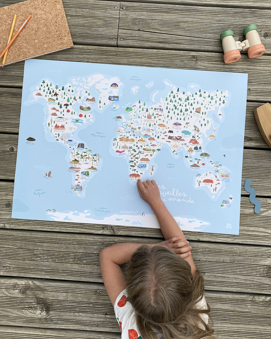 Carte du Monde, affiche déco chambre enfant, illustrations nature et animaux, poster illustré pédagogique et géographique Papier curieux